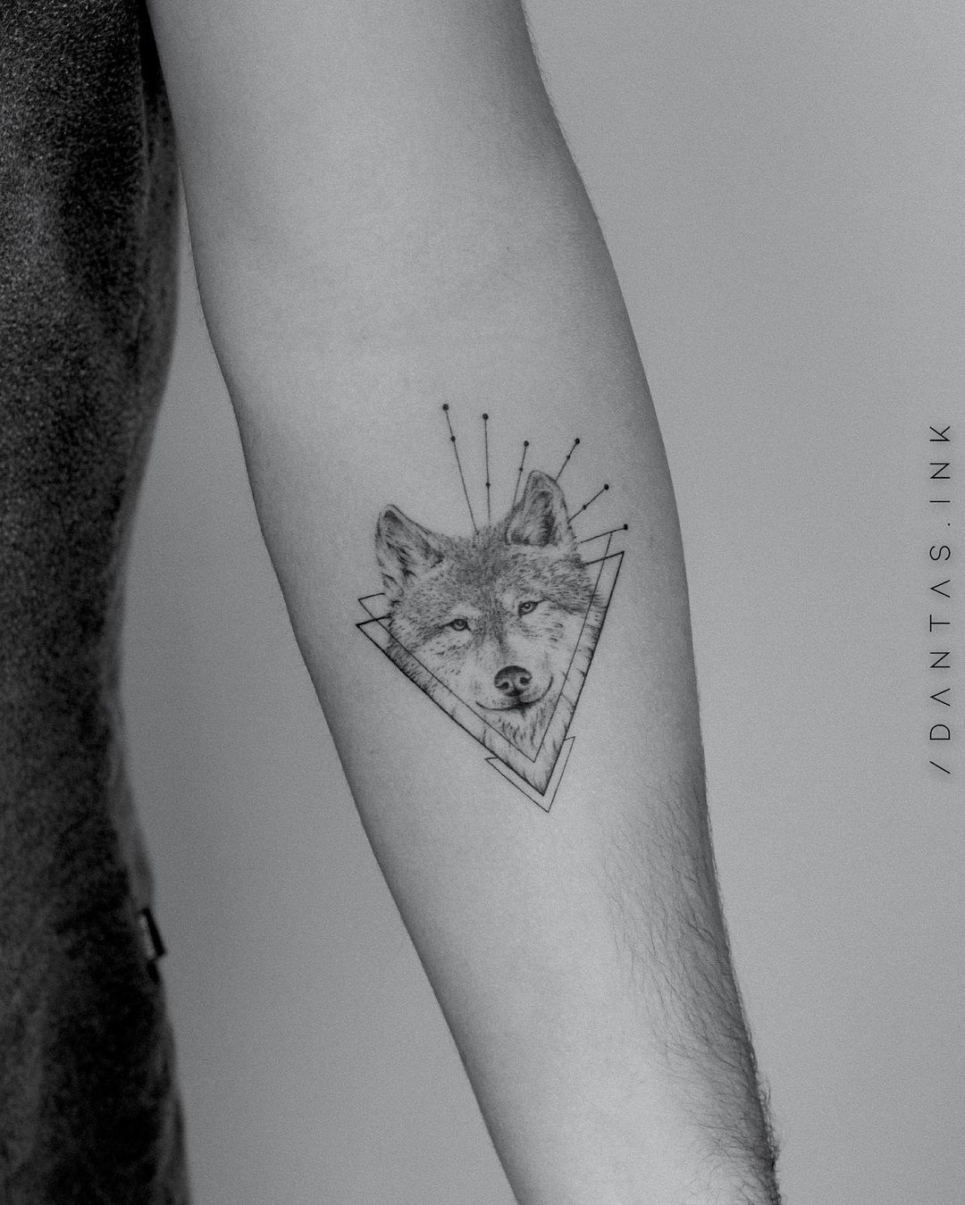 wolf tattoos for men by dantas.ink