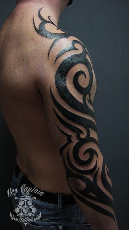 Tribal shoulder tattoo