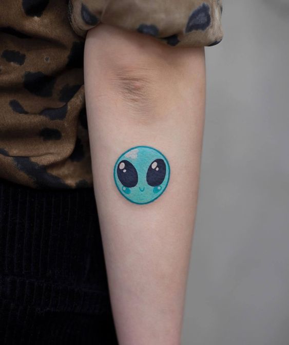 alien head watercolor tattoo