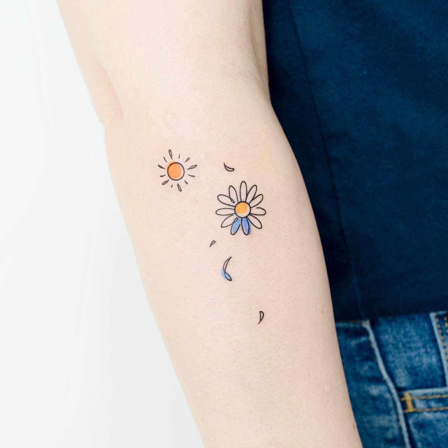 flower on forearm design by heim tattoo