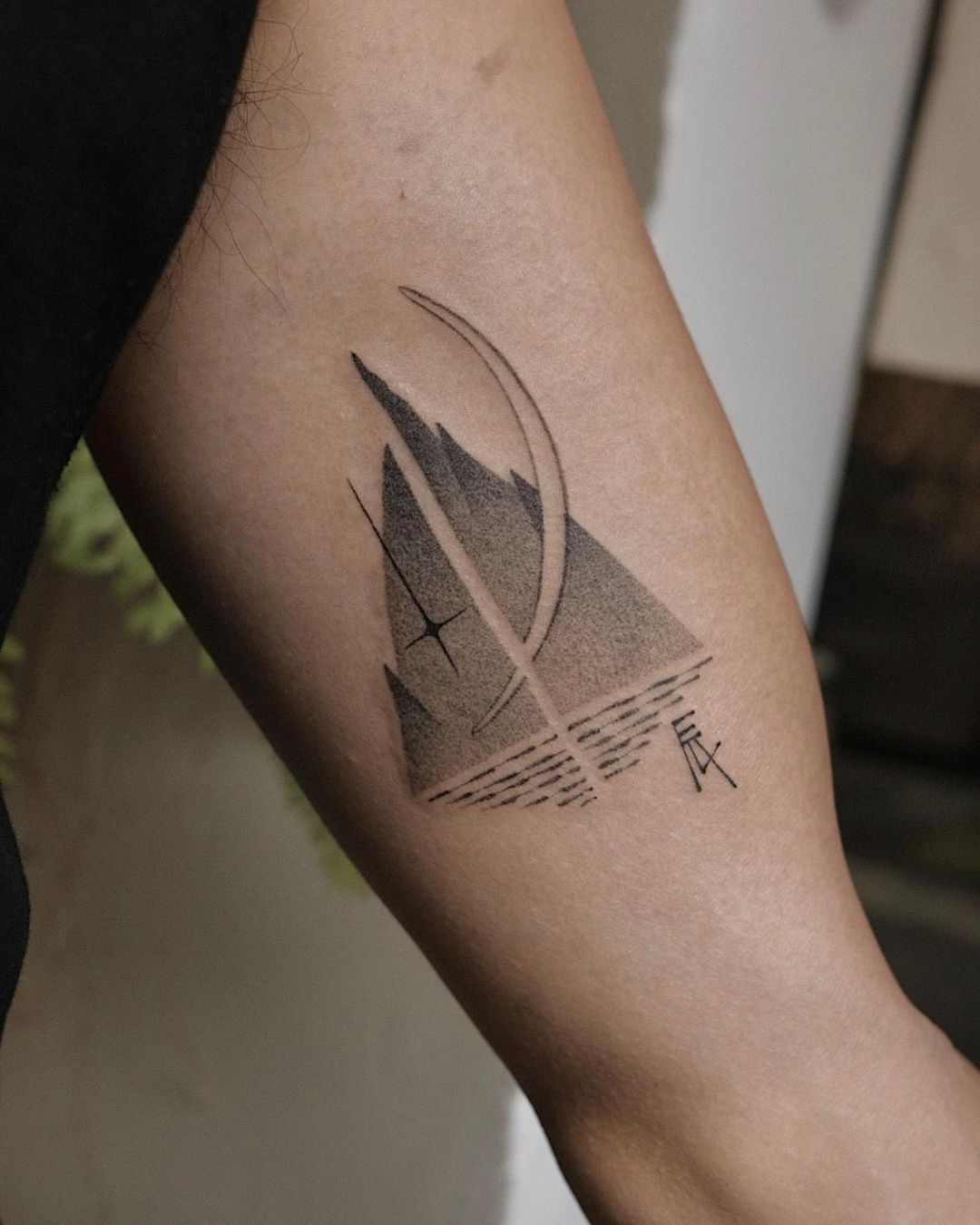 Pinterest | Landscape tattoo, Silhouette tattoos, Mountain tattoo