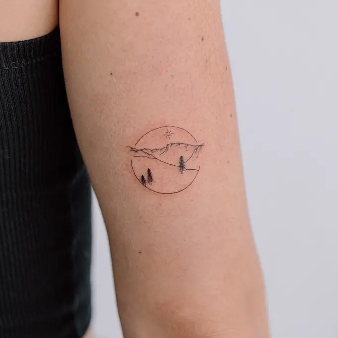 geometric tattoo by wolfdencustomtattoo