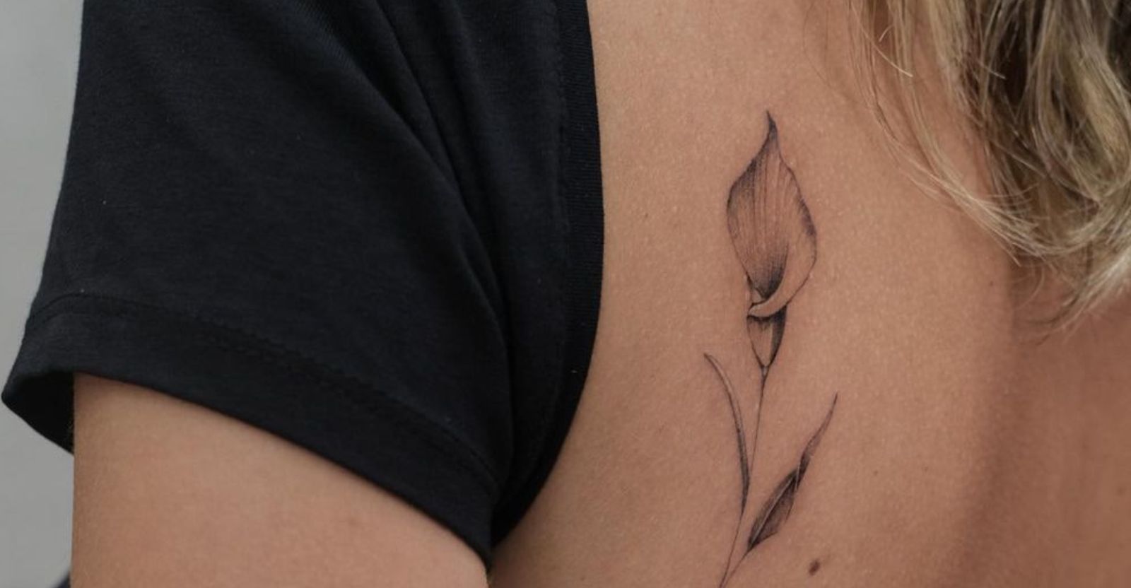 53 Lily Flower Tattoo Ideas That Are Beautiful + Meaningful - tattooglee | Lily  flower tattoos, Flower wrist tattoos, Lily tattoo design