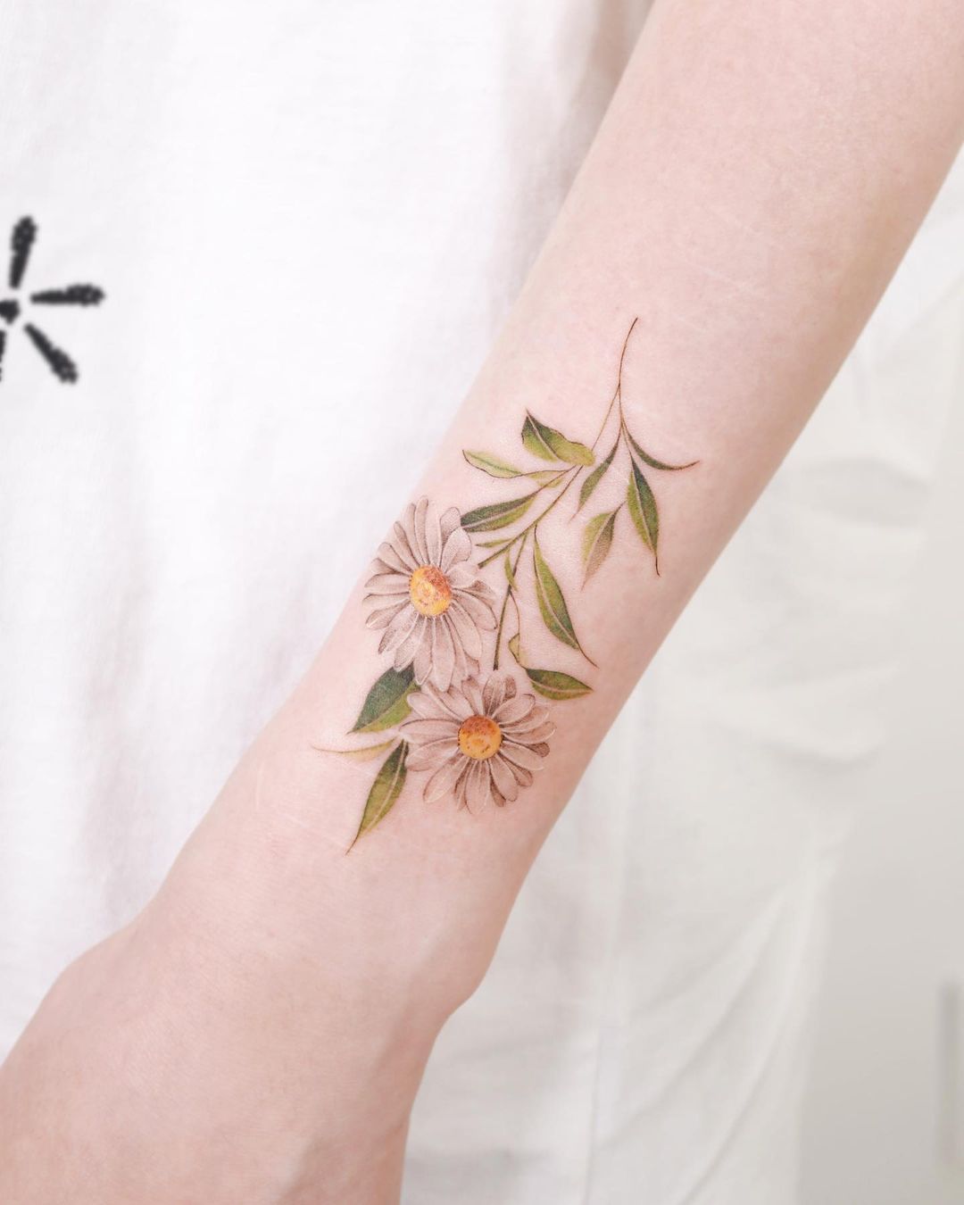 realistic flower tattoo design by sozil tattoo