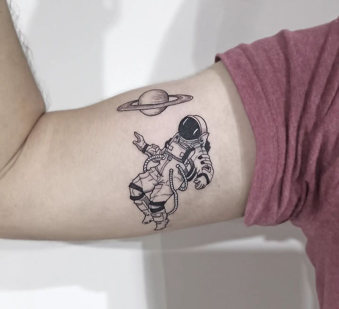 small astranaut tattoo ideas by marisuntattoo