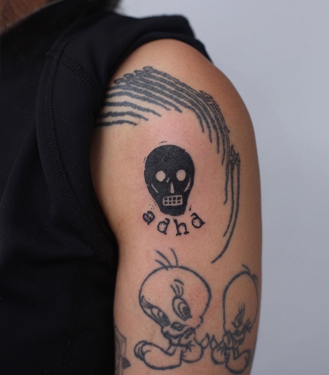 Small skull tattoo by koblindeadman