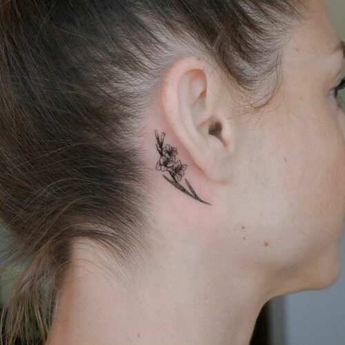 10 Beautiful Ear Tattoos That Turn Heads