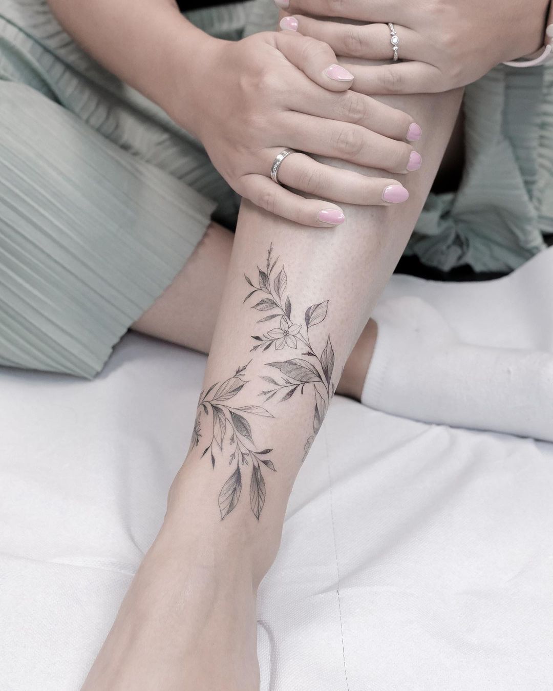 floral leg sleeve tattoo ideas by waldemartattooing