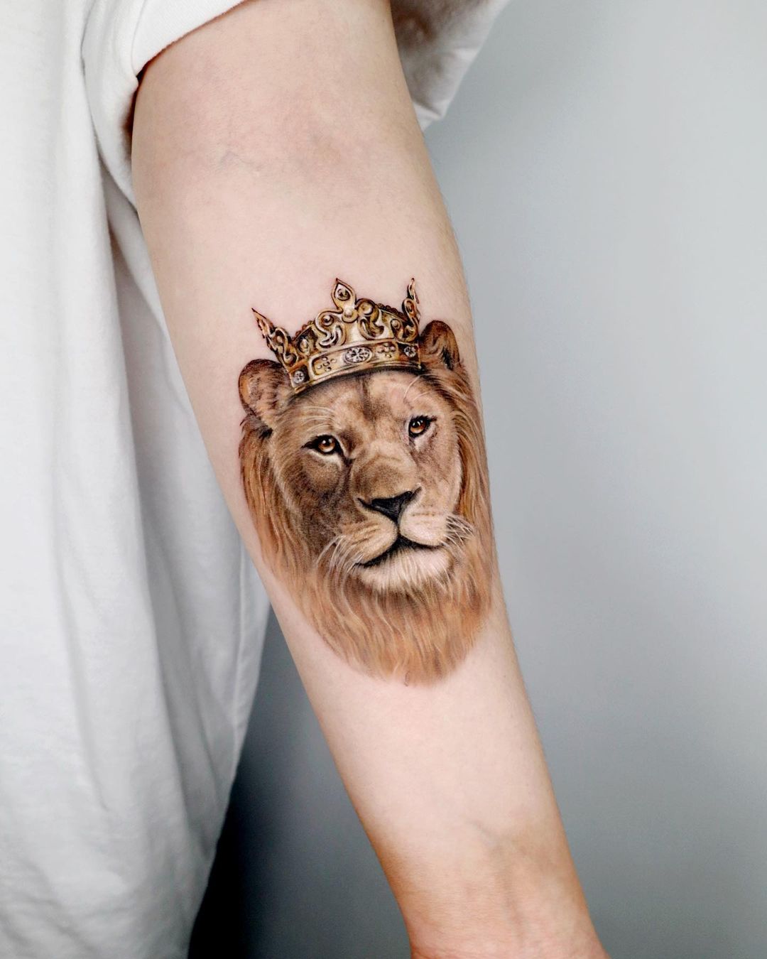 Corona Tattoo & Piercing - Tattoo artist: @pawcaso #ink #tattoo  #coronatattoo #9515209597 #money #crown #facetattoo | Facebook