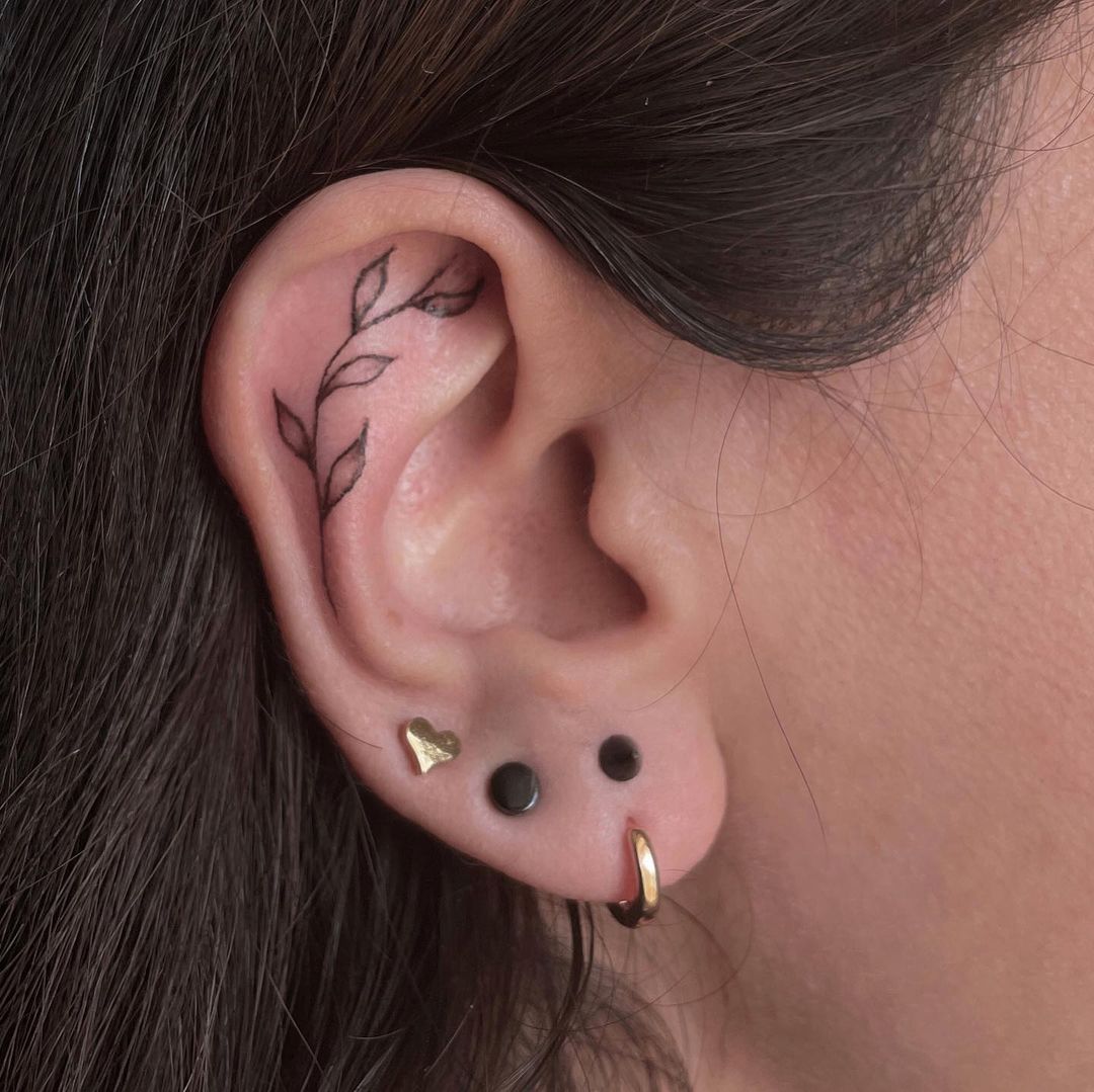 minimalism ear tattoo design by tattoo.hdye