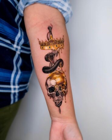 realistic crown tattoo ideas by chou tatt