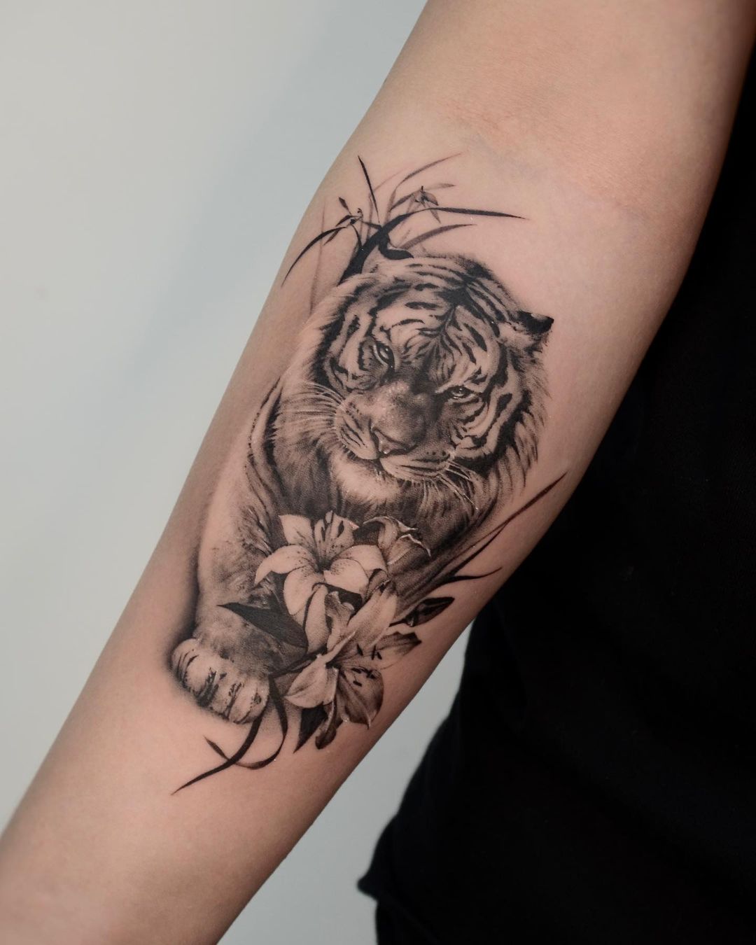 tiger tattoo idea by hwahongtattoo