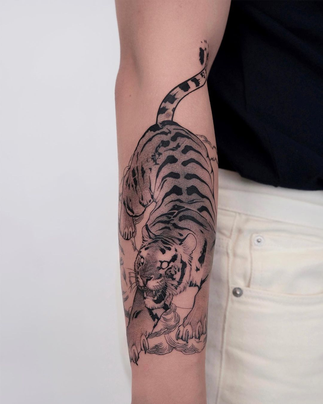 tiger on arm by wilwang tatt
