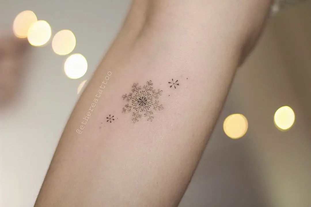 Realistic snowflake design by ethereatattoo