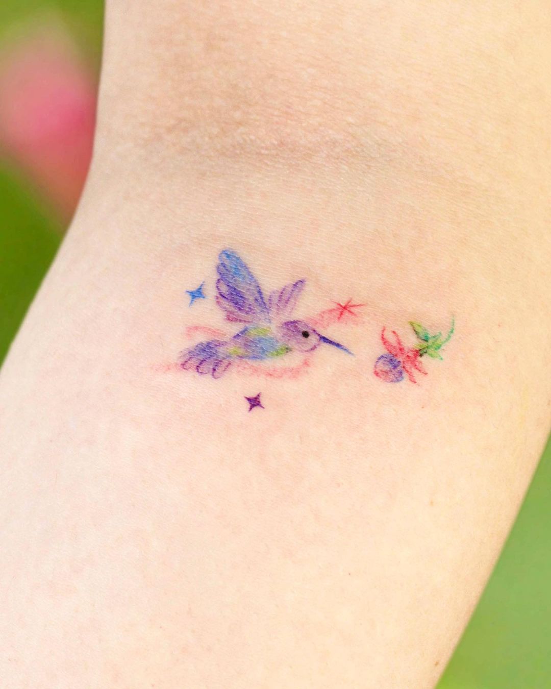 cute hummingbird design by loon tattoo