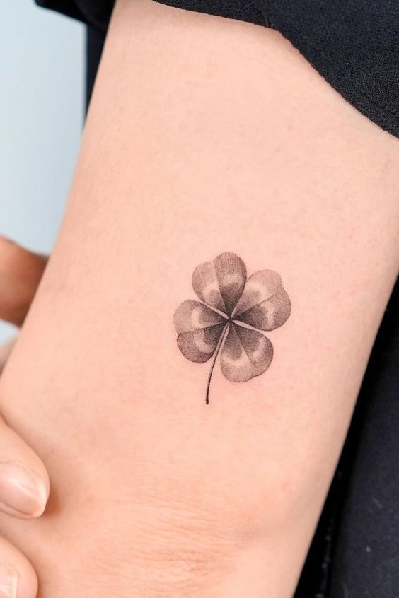 leaf clover tattoo design