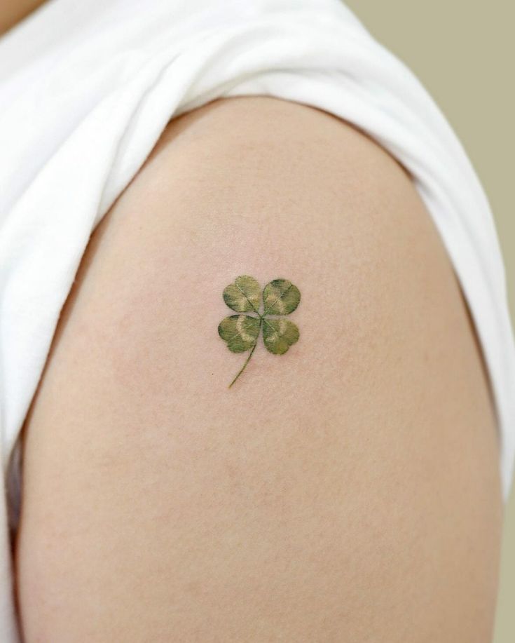 realistic clover tattoos