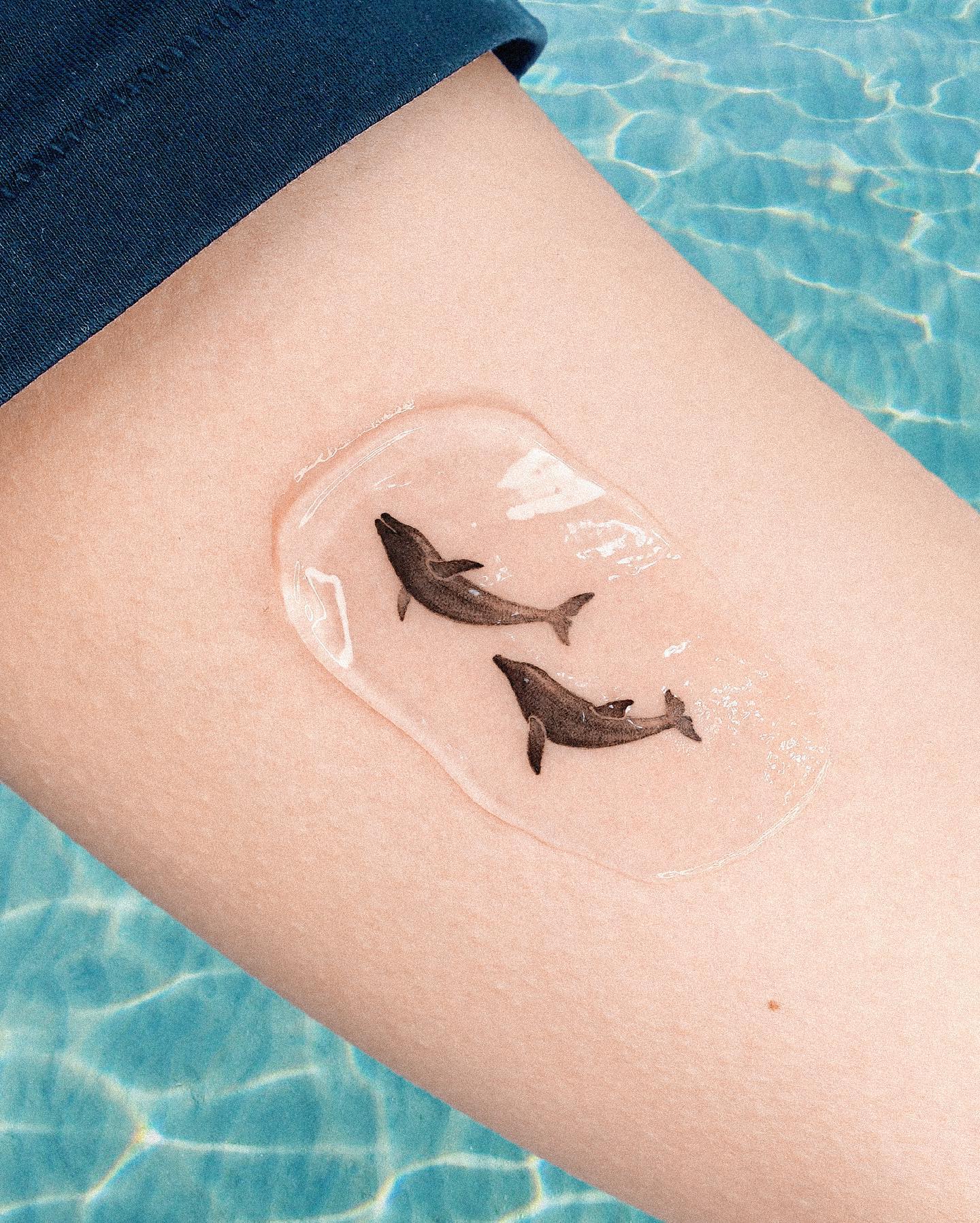 dolpin tattoos by choiyun tattoo
