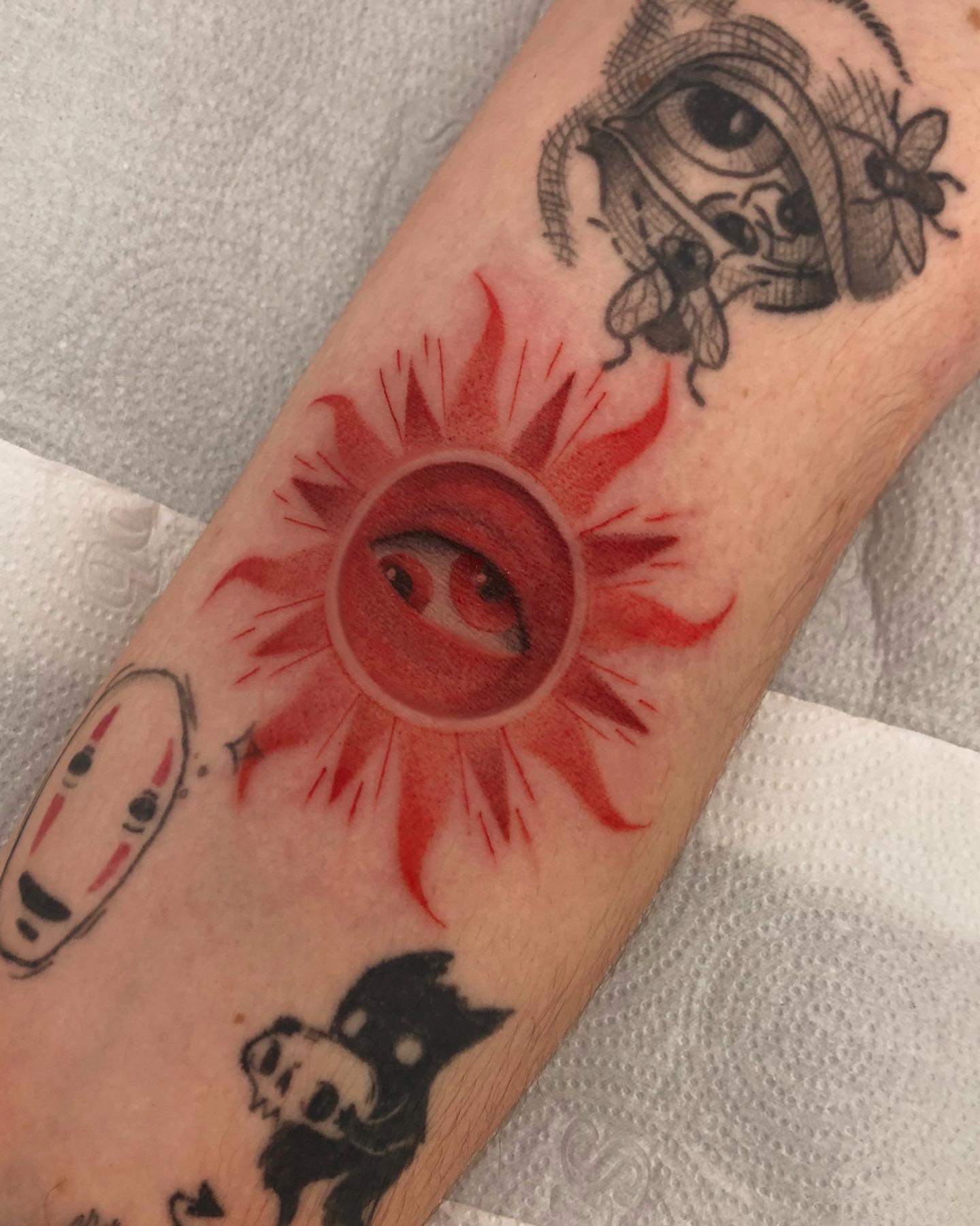 red ink sun design by alerenno