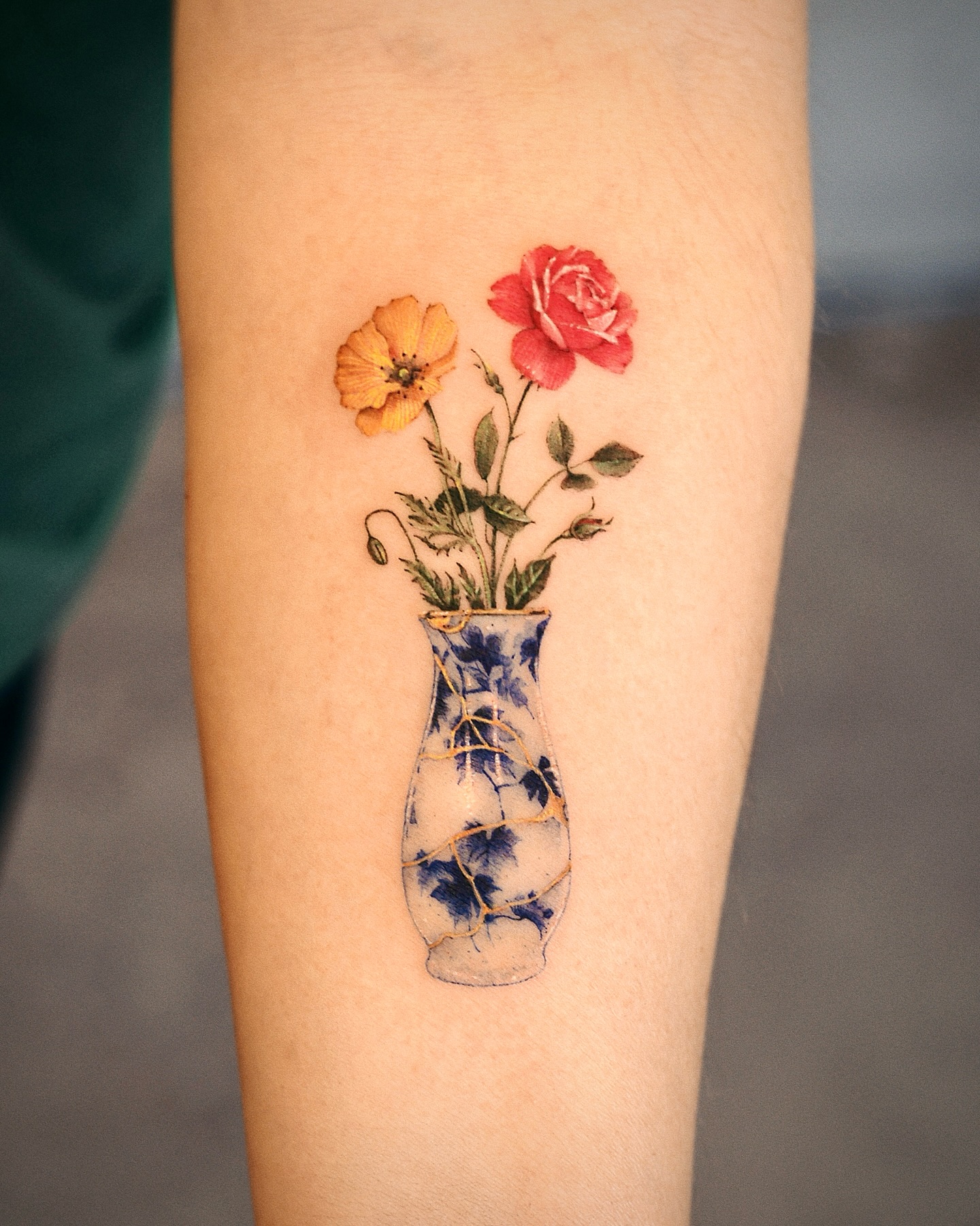beautiful vase design for women by soltattoo