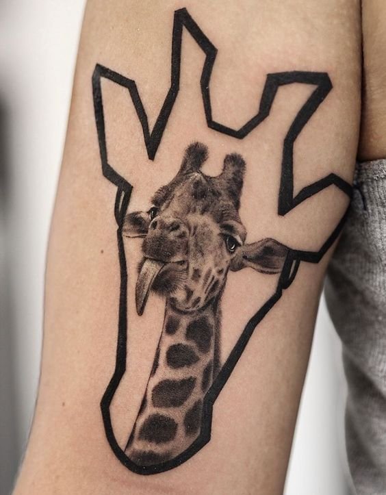 minimalist giraffe tattoo ideas