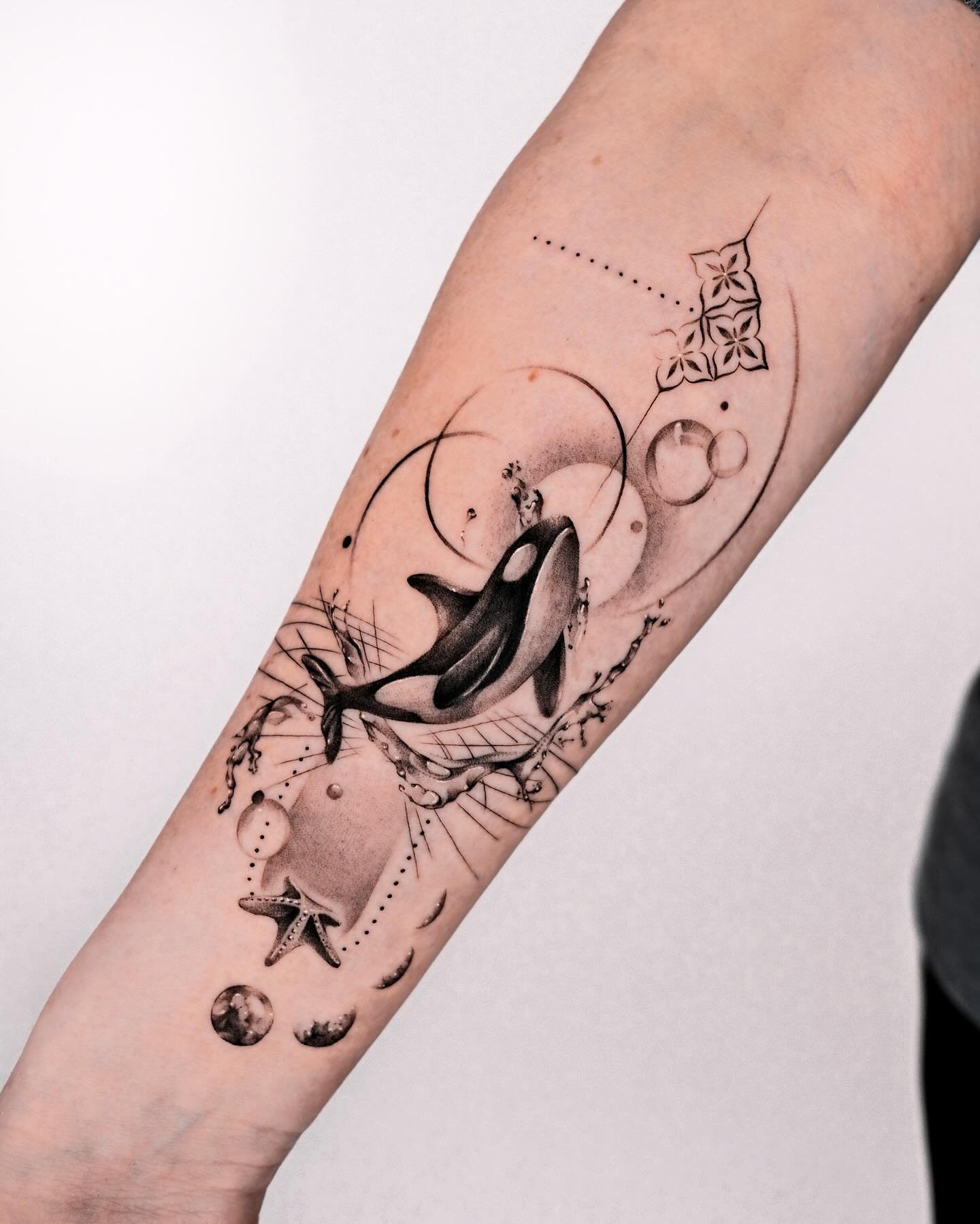 Black and whale design ideas by tattooist jaymee