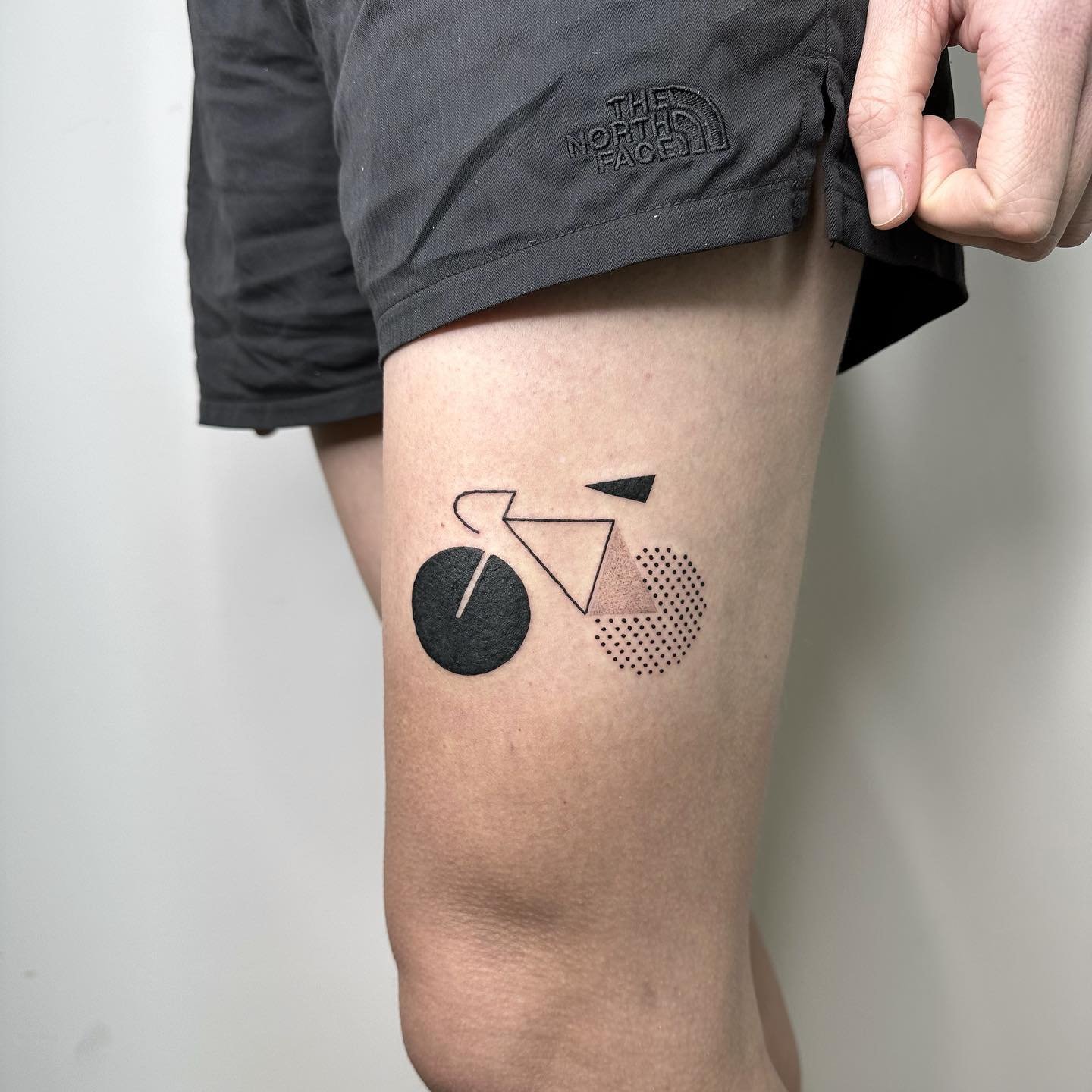 Tattoo design with a circle by modul.schwarz